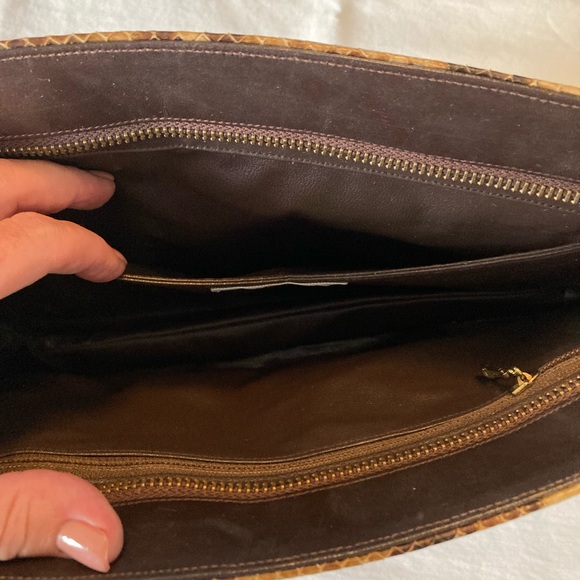 Mr. Jay’s Skin Clutch - Picture 5 of 9